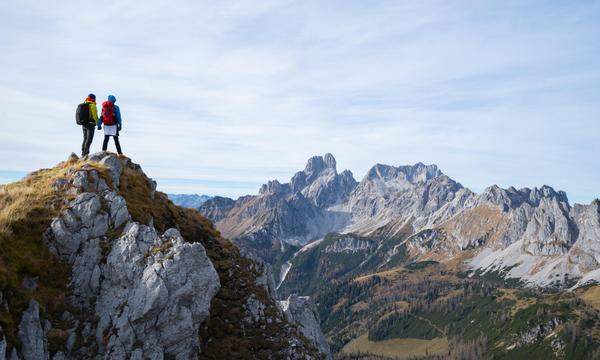 Ein falscher Tritt beim Wandern kann das Leben verändern. Pro Jahr gibt es in Österreich etwa 4000 Bergunfälle. 