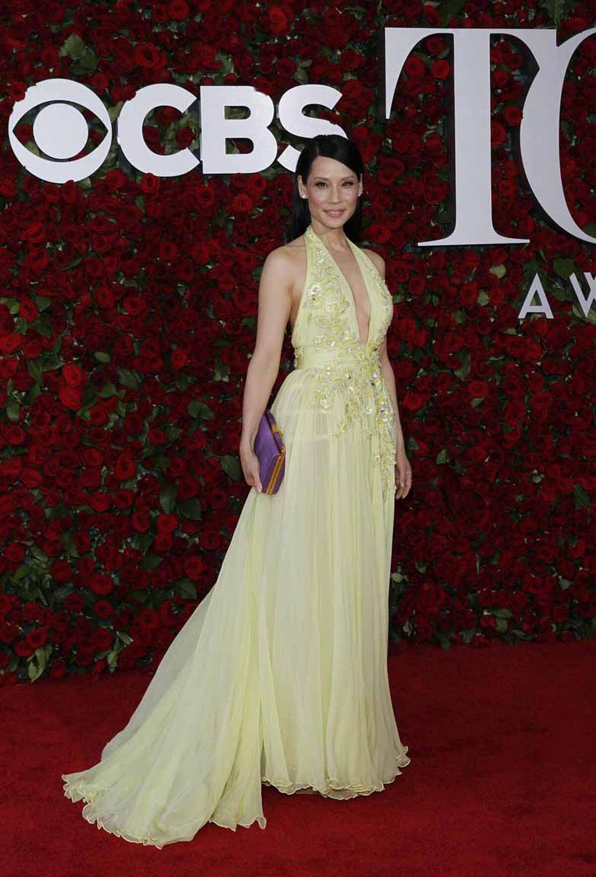 Lucy Liu legte in Zuhair Murad Couture einen eleganten Auftritt hin.