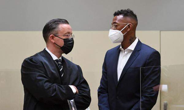 Jerome Boateng mit seinem Anwalt Kai Walden