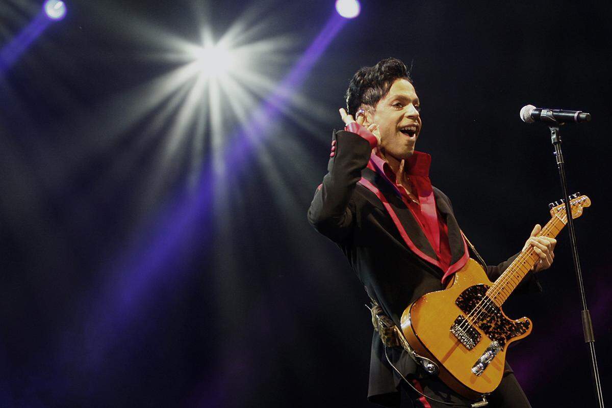 Auf der Videoplattform YouTube wollte Prince seine Songs nicht sehen, aber der digitalen Veröffentlichung verweigerte er sich nicht.