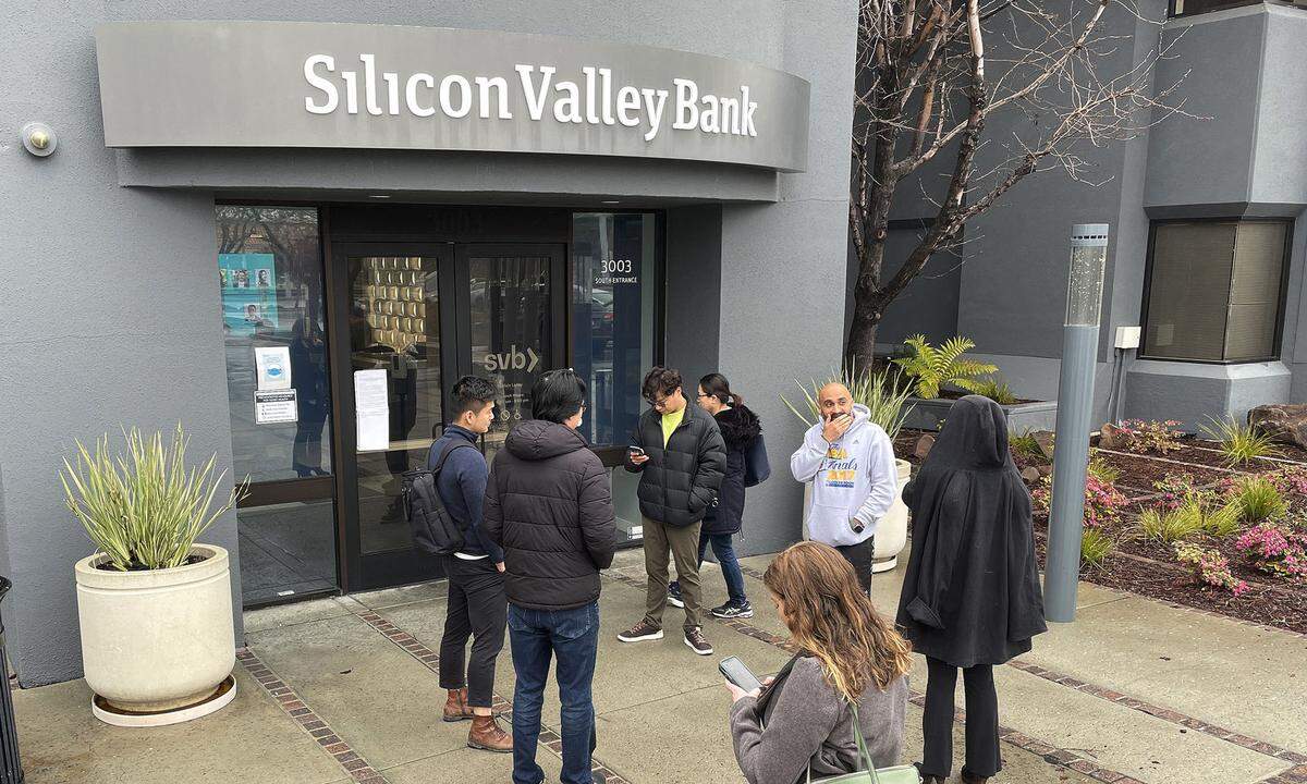 In den USA läuft nach dem Kollaps der Silicon Valley Bank ein Rettungsprogramm an.