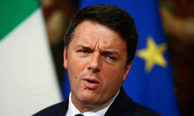 Italian Prime Minister Renzi leads a news conference in Rome