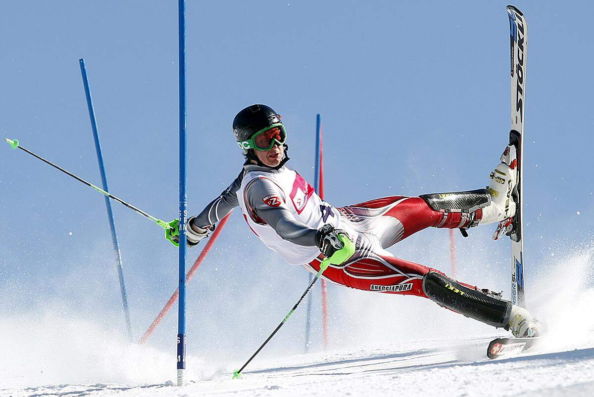 Andrzej Grygiel, Polen, for PAP-Polska Agencja Prasowa Pawel Starzyk aus Polen nimmt am 24. März bei den Internationalen Polnischen Alpinen Skimeisterschaften am Super-Kombi-Slalom der Männer teil. Die Super-Kombination besteht aus einem Slalomlauf und einem verkürzten Abfahrtslauf. Starzyk hatte den Abfahrtslauf absolviert, stürzte jedoch im Slalom und beendete diesen Lauf nicht.