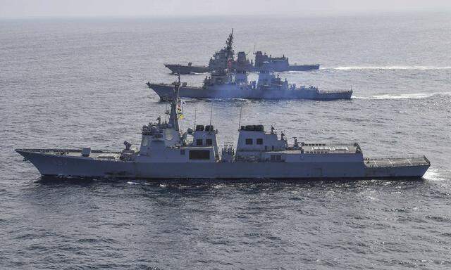 Japanische und amerikanische Kriegsschiffe im April während einer gemeinsamen Übung im Pazifik, an der auch die Südkoreaner teilgenommen haben