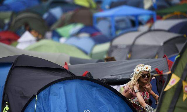 Das Nova Rock Festival (Foto: Glastonbury Festival, Großbritannien) will einen eigenen Campingbereich für Frauen reservieren.