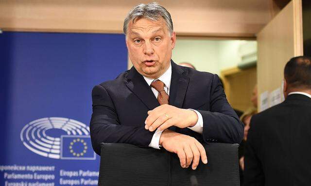 Archivbild von Ende April: Der ungarische Premierministern und die EU-Kommission liegen im Clinch.