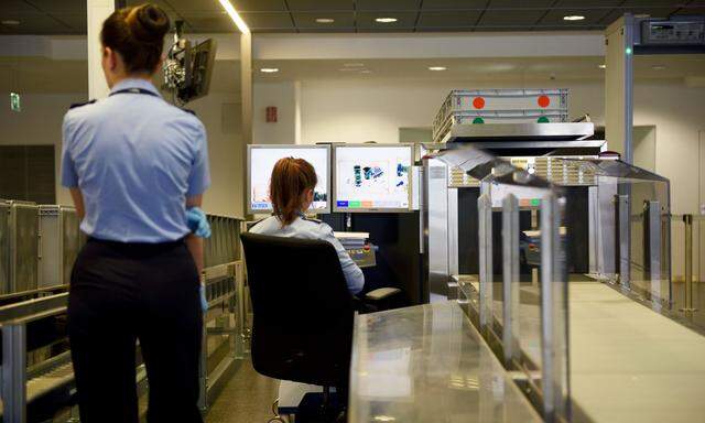 E-Gates sollen personell besetzte Grenzkontrollen am Flughafen Wien unterstützen.