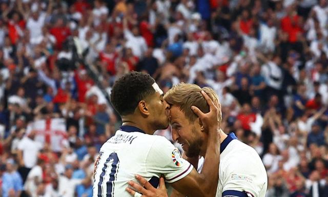 Jude Bellingham (l.) und Harry Kane waren Englands Matchwinner.