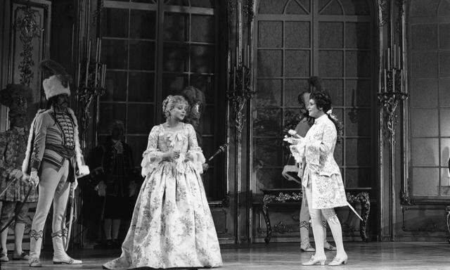 Brigitte Fassbaender (rechts) mit Lucia Popp im „Rosenkavalier“.