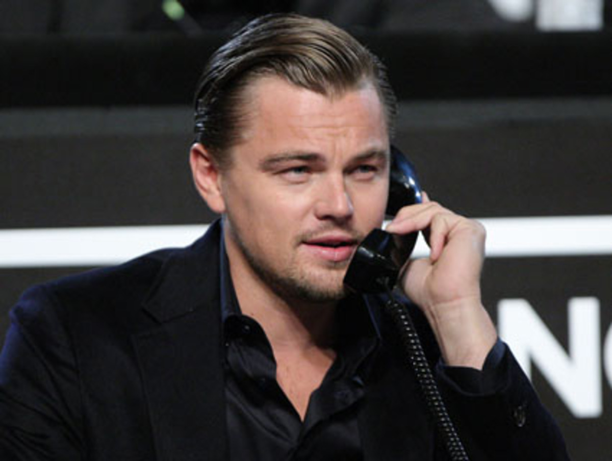 Leonardo DiCaprio gab auch bekannt, dass er eine Million Dollar für die von den beiden früheren US-Präsidenten Bill Clinton und George W. Bush initiierte Clinton-Bush-Haiti-Stiftung gespendet hatte.