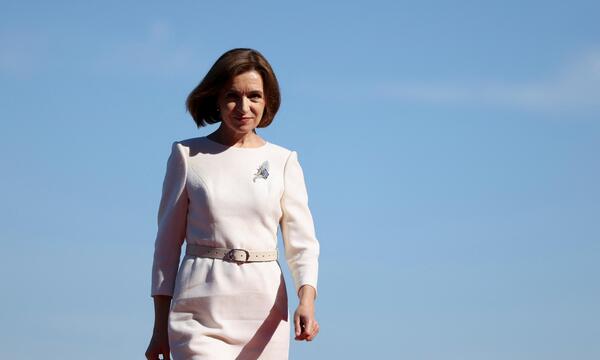 Moldaus Präsidentin, Maia Sandu, stellt sich am Tag des EU-Referendums auch Neuwahlen. 