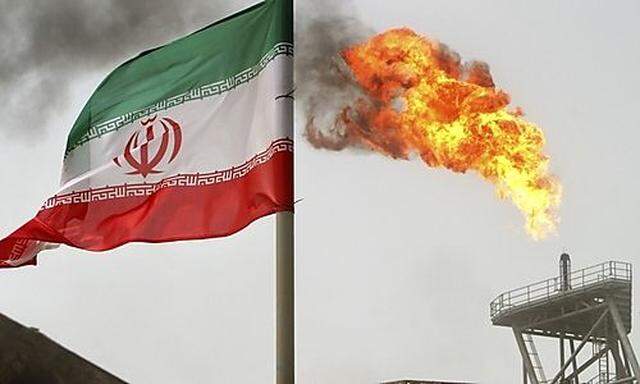 File photo of gas flaring from an oil production platform at the Soroush oil fields in the Persian Gu