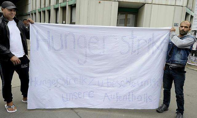 Asylwerber kündigen Hungerstreik an