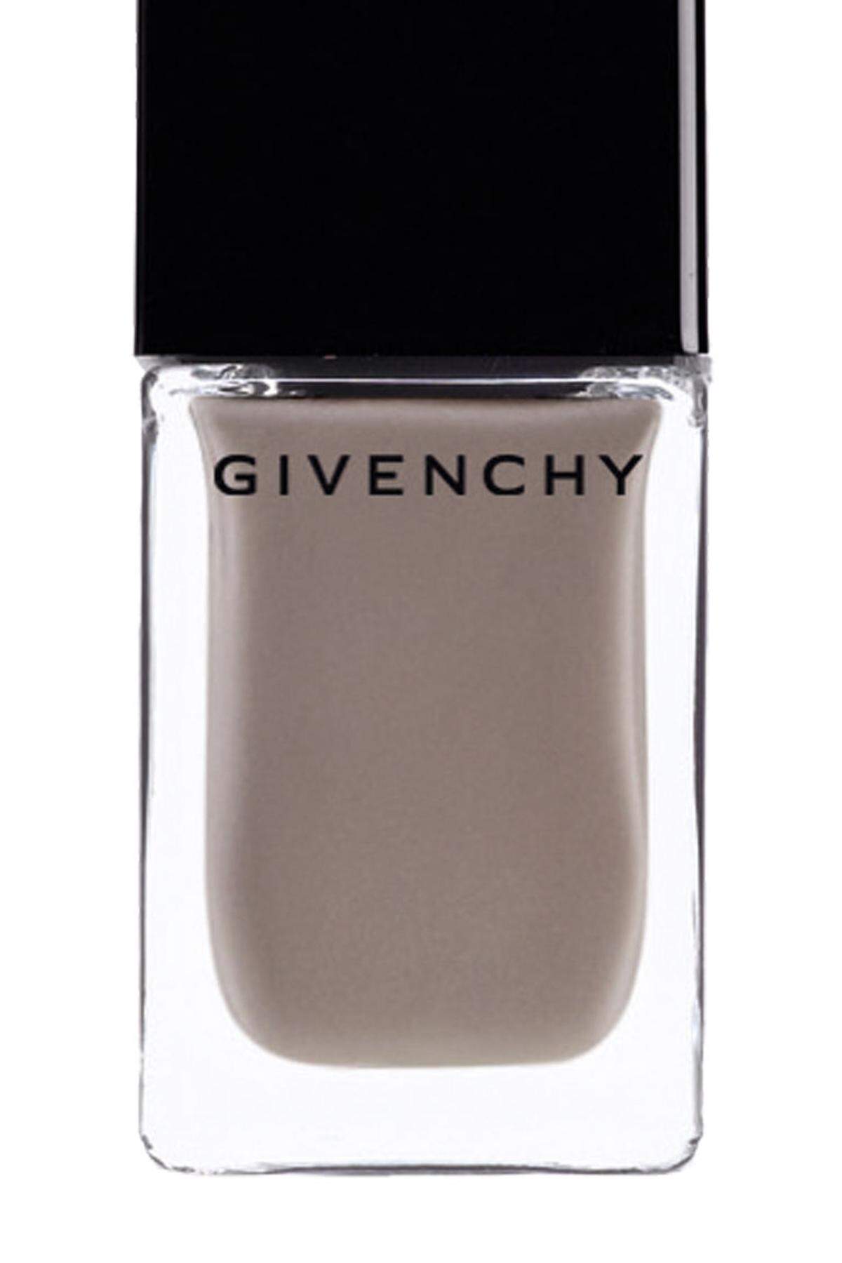 Die limitierte Edition des „Vernis Please“-Nagellacks von Givenchy in der Nuance „Private Grey“, nur bei Marionnaud, 18 Euro