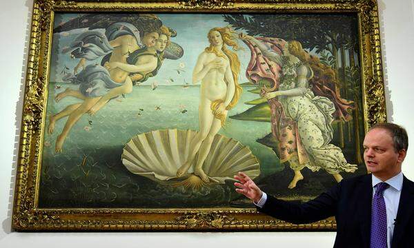 Die Venus, hier im Bild mit Eike Schmidt, Ex-Museumsdirektor der Uffizien.