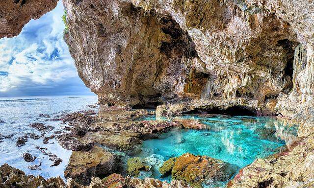 Die polynesische Insel Niue ist die Spitze eines riesigen Vulkans. Hier: die Avaiki Cave.