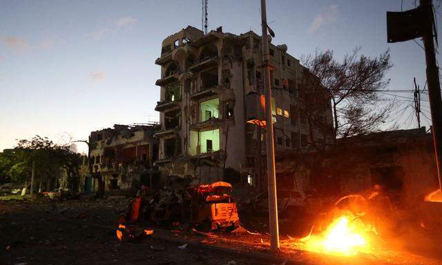  Anschlag der islamistischen Shabaab-Miliz auf das Hotel "Ambassador" in Mogadischu 