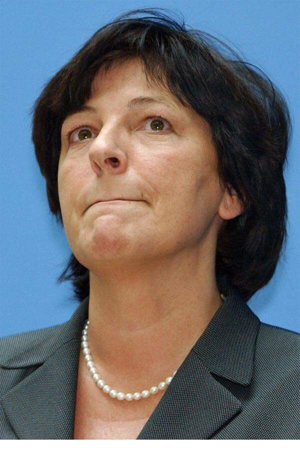 Die ehemalige deutsche Bundesgesundheitsministerin Ulla Schmidt ließ sich im Sommer 2009 ihren Dienstwagen nach Südspanien nachkommen. Blöd nur, dass er ihr dort gestohlen wurde.(Von Hellin Sapinski ) 