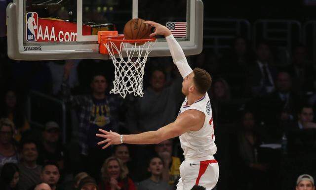 December 29 2017 Los Angeles CA LA Clippers forward Blake Griffin 32 dunking during the first h