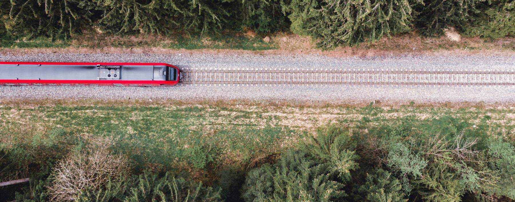 Seit Jahrzehnten geloben Europas Politiker, den grenzüberschreitenden Bahnverkehr ausbauen zu wollen. Doch oft stehen ihre eigenen nationalstaatlichen Interessen dem entgegen. 