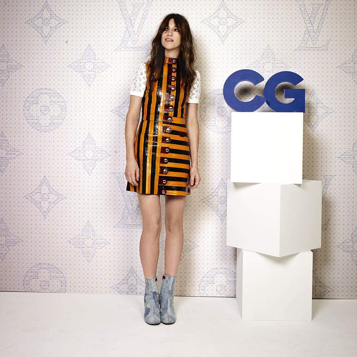 Vuitton-Testimonial und Muse Charlotte Gainsbourg gefiel sich in Streifen.