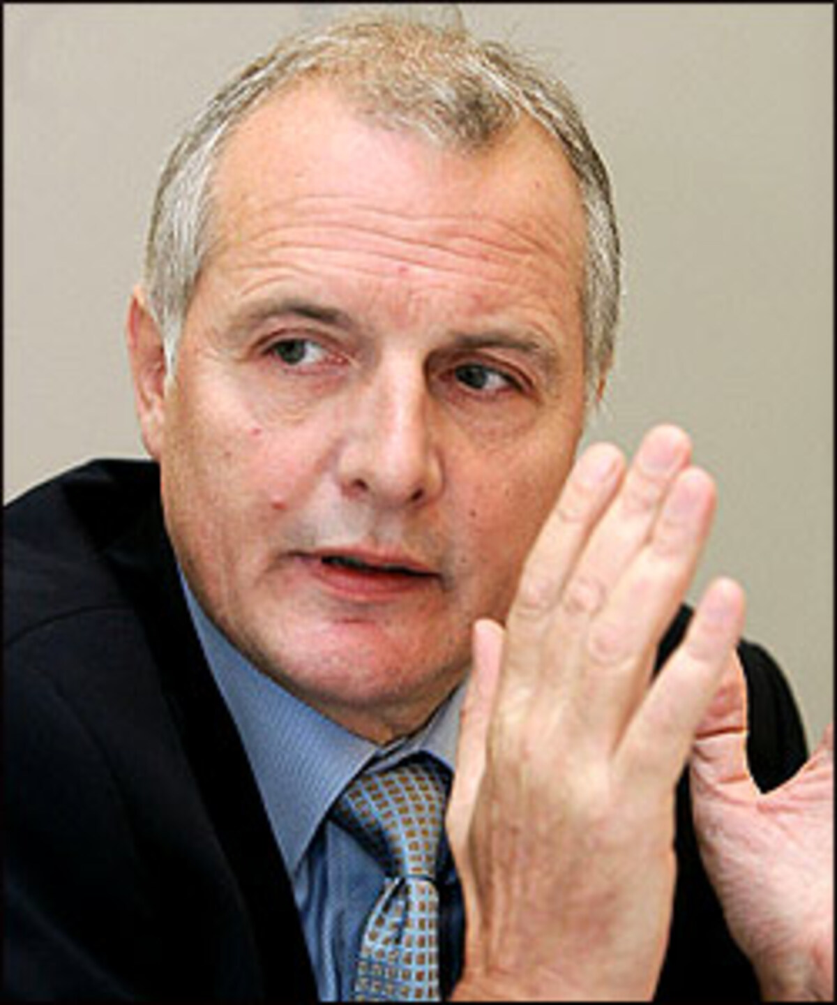 Der umstrittene steirische Ex-VP-Landesrat Gerhard Hirschmann gründete im Oktober 2004 mit dem früheren SP-Kommunikationschef Ecker eine Lobbying-Agentur.