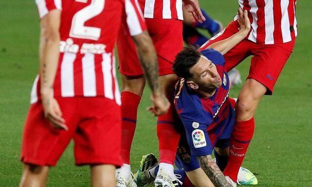 Lionel Messi wurde von Ateletico Madrid ordentlich in die Zange genommen, getroffen hat er trotzdem