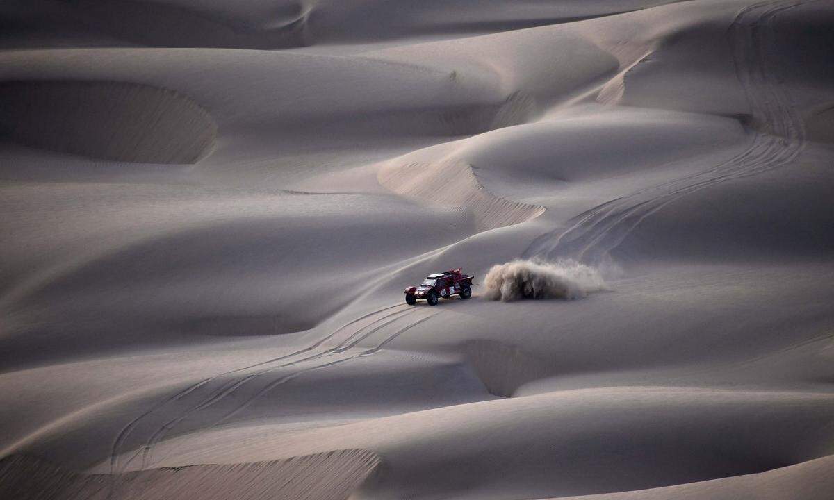 Finden Sie den Weg durch die Wüste? Der Italiener Eugenio Amos versucht es in der Tanaca.  