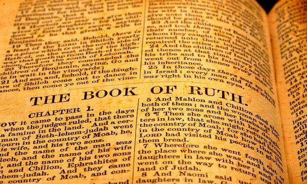 Zensuranträge treffen jetzt auch die King James Bible, auch das Buch Mormon wird geprüft. Dieser ganze Kulturkampf kann auch ein bisschen an Österreich in den 1970ern erinnern.