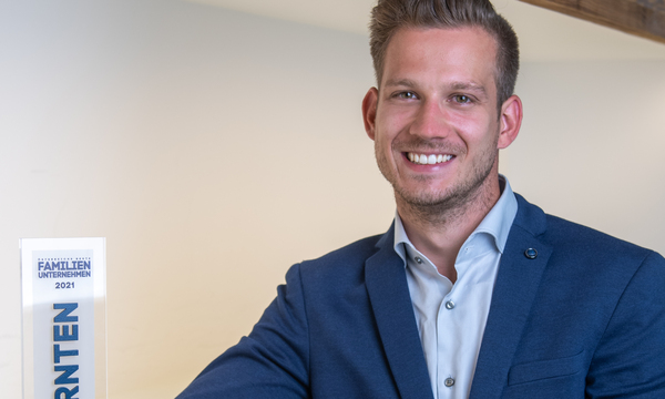 Geschäftsführer Marcel Müller fühlt sich der Tradition der Steirischen Harmonika verbunden und will sie mit Innovation und neuesten Technologien pflegen.