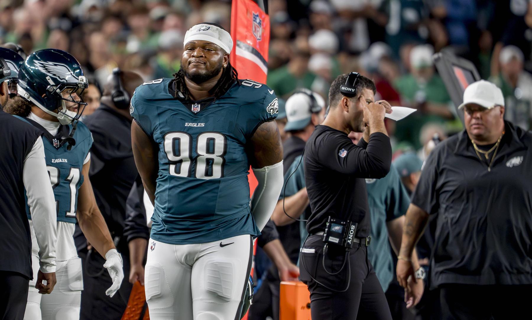 Platzverweis und Spuck-Attacke: NFL startet mit Aufreger