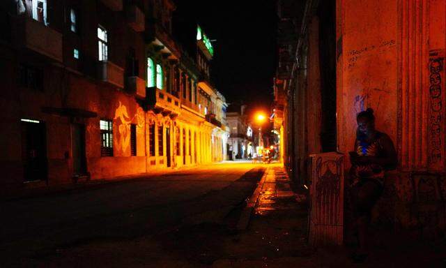 Ein Bild aus dem nächtlichen Havanna vom 17. März.
