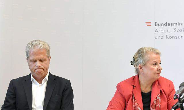 Die Opposition kritisiert die von  AUVA-Obmann Ofner und Sozialministerin Hartinger-Klein vorgestellten Reformpläne. 