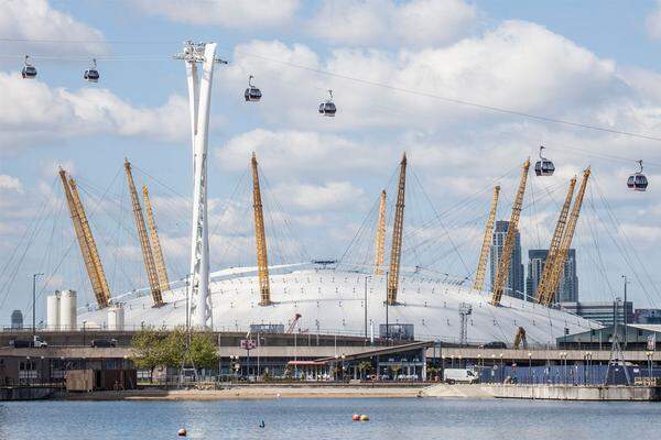 London rüstet sich für die Olympischen Spiele: Am Donnerstag wurde eine spektakuläre Seilbahn eröffnet, die die Themse überquert.