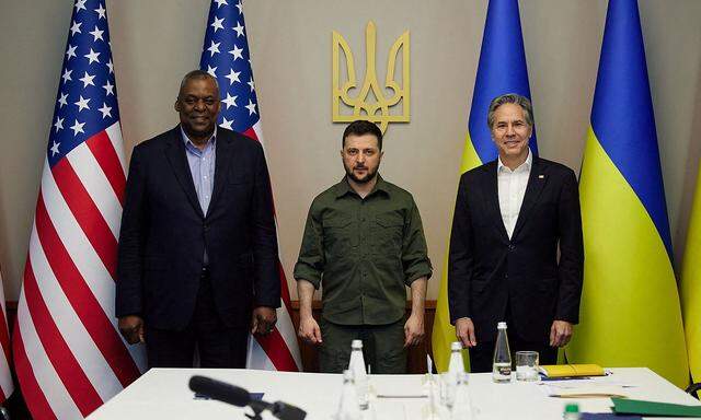 Austin, Selenskij, Blinken - das Trio sprach über weitere Hilfen der USA für die Ukraine im Krieg gegen Russland.