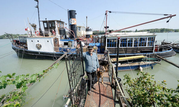 Private Initiative am Donauufer: Franz Scheriau mit seinen k. u. k. Schiffen.
