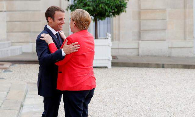 Macron empfing Merkel in Paris.