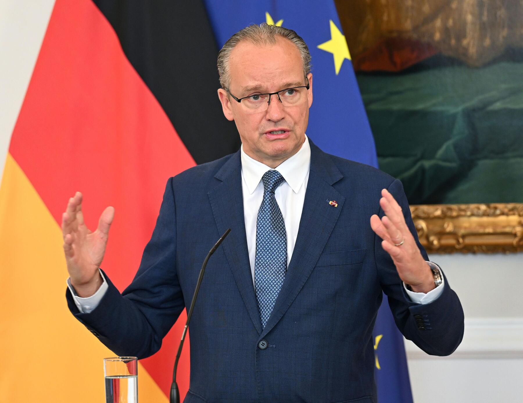 Germany sets conditions for Ukraine peace talks, rejects Schröder, Orbán