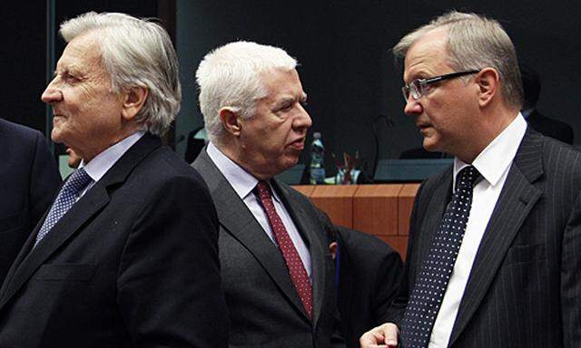 EZB-Präsident Jean-Claude Trichet, Portugals Finanzminister Teixeira dos Santos und EU-Kommissar Olli Rehn. 