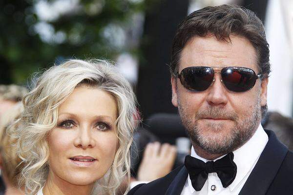 Im Oktober 2012 meldeten australische Zeitungen, dass sich Russell Crowe und seine Ehefrau, die Sängerin Danielle Spencer, getrennt hätten.