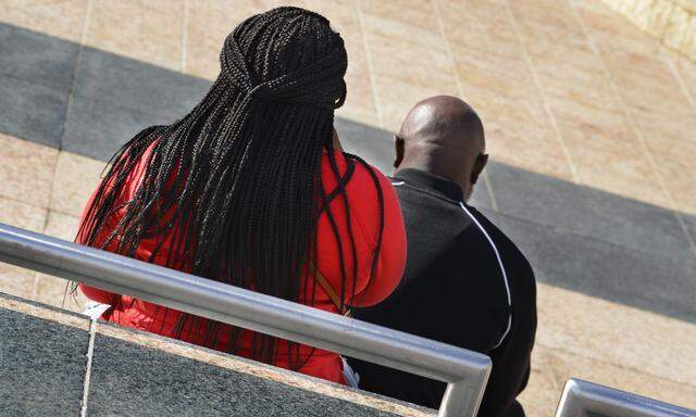 Afroamerikanerinnen passen ihre Frisuren an, um nicht diskriminiert zu werden. 