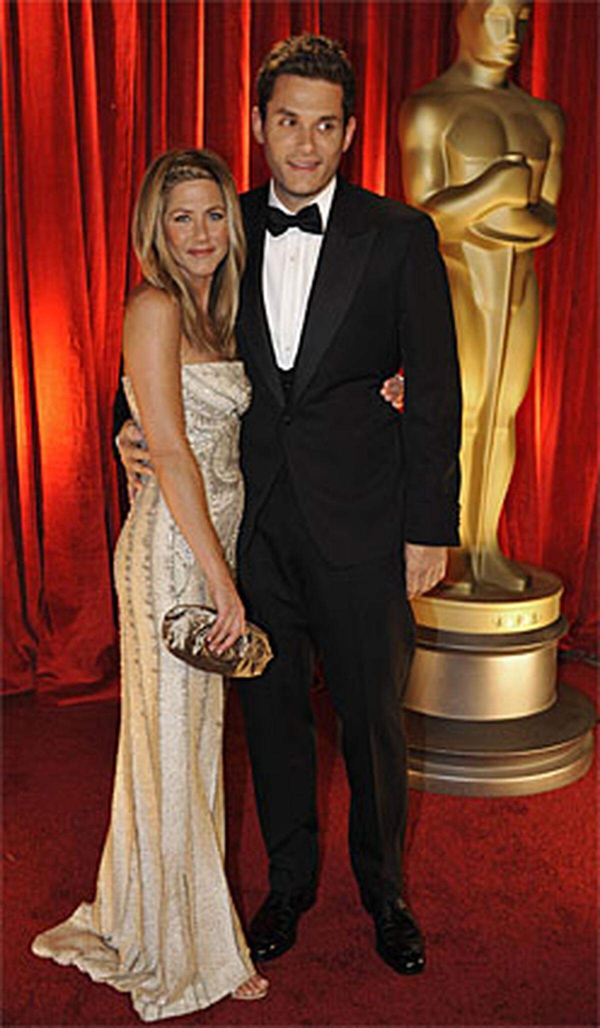 Jennifer Aniston kam mit Musiker John Mayer.
