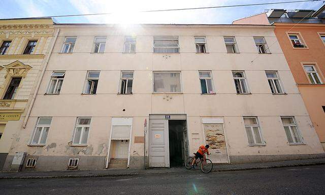 Gebrüder Lang-Gasse: Ein Zinshaus als Aufreger für ein ganzes Viertel. 