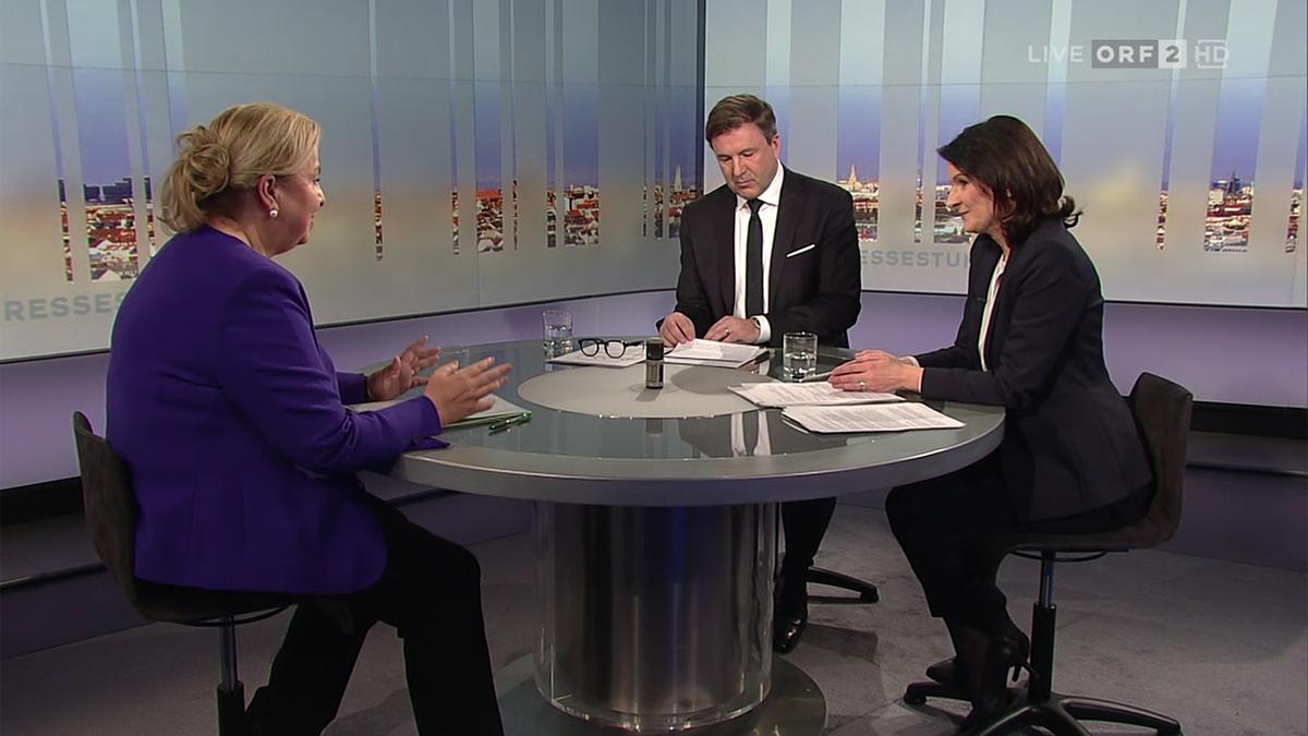 In der "Pressestunde" stellt sich Gast den Fragen je eines Print- und eines ORF-Journalisten. Am Sonntag wurde Ministerin Beate Hartinger-Klein von Annette Gantner(„Oberösterreichische Nachrichten“) und Andreas Mayer-Bohusch (ORF) befragt.