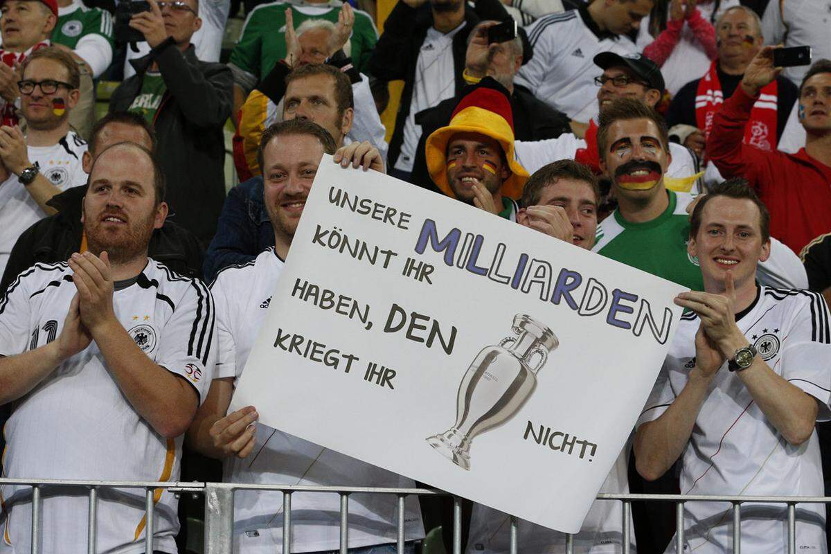 Am Ende jubelten aber die deutschen Fans über einen verdienten Aufstieg ihrer Mannschaft ins Halbfinale.