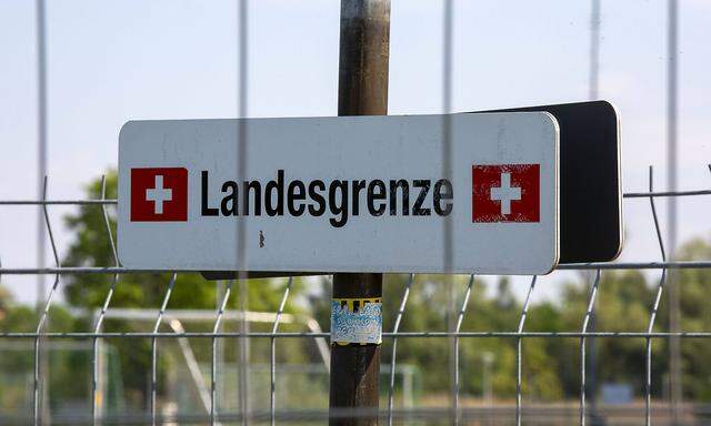 Wegen der Ausbreitung des Coronavirus haben und hatten die Schweiz und Deutschland ihre Grenzen geschlossen. Die Kontrollen sollen nun aufgeweicht werden.