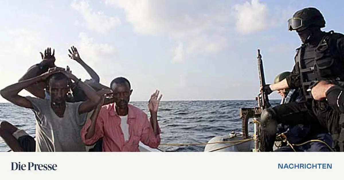 Nato-Zerstörer versenkt Piraten-Schiff vor Somalia – DiePresse.com