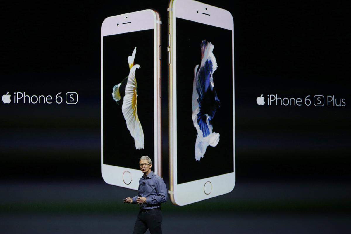 Die beiden iPhone-6s-Modelle rundeten das Event am Mittwoch im "Bill Graham Civic Auditorium" in San Francisco ab.