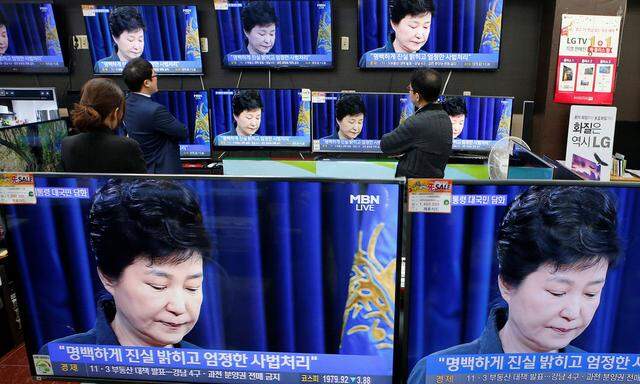 Präsidentin Park Geun Hye hat sich für den Skandal bereits zwei Mal öffentlich entschuldigt