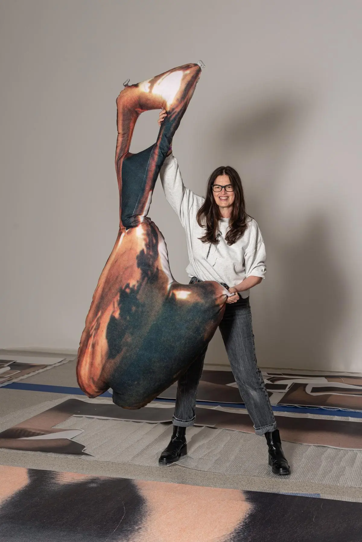 Anita Witek has shown a sculpture by Brâncuși, the influential sculptor from the 20th century, a padded reverence.